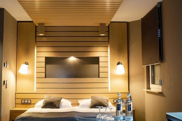 Deluxe Triple Room, Non Smoking | Individually decorated, desk, blackout drapes, free WiFi