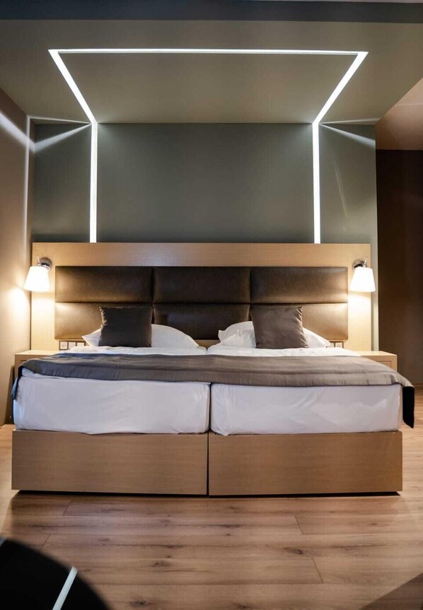 Deluxe Double Room | Individually decorated, desk, blackout drapes, free WiFi