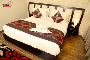 1 bedroom, premium bedding, minibar, in-room safe
