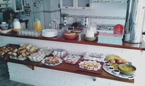 Café da manhã continental grátis todos os dias