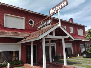 Exterior - Hosteria Posada de la Villa (Villa Gesell)