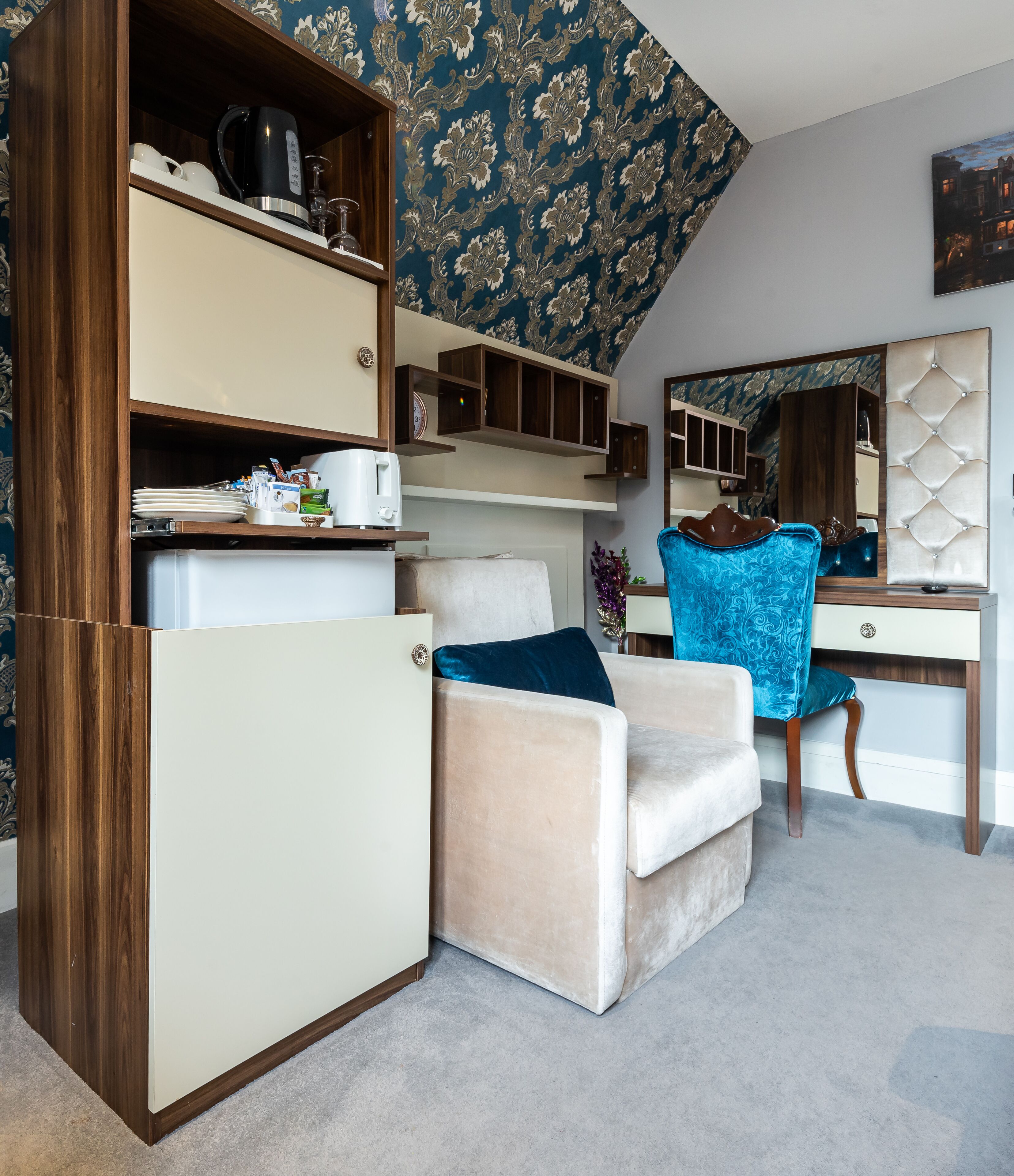 classic suite, private bathroom