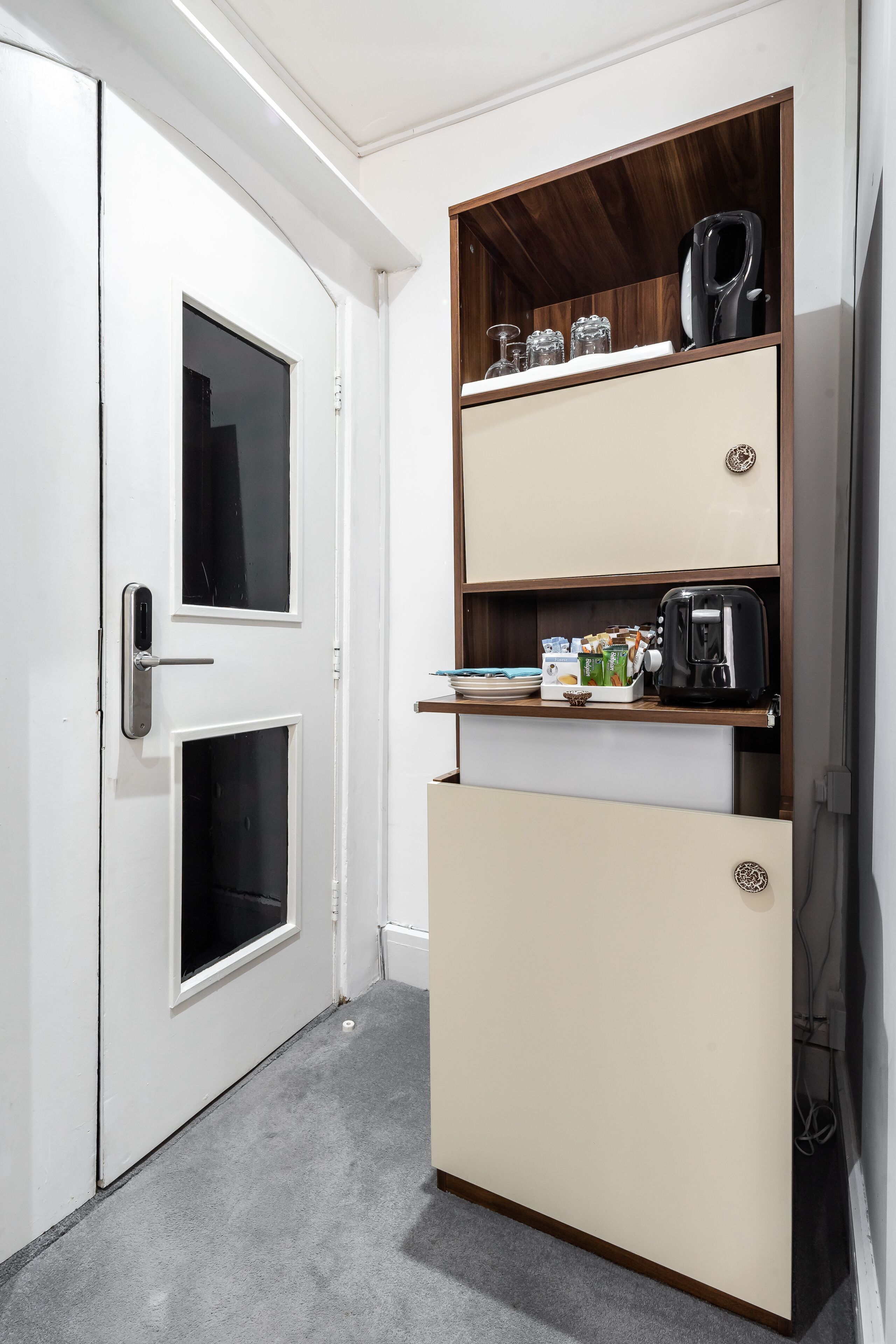 comfort triple room, private bathroom