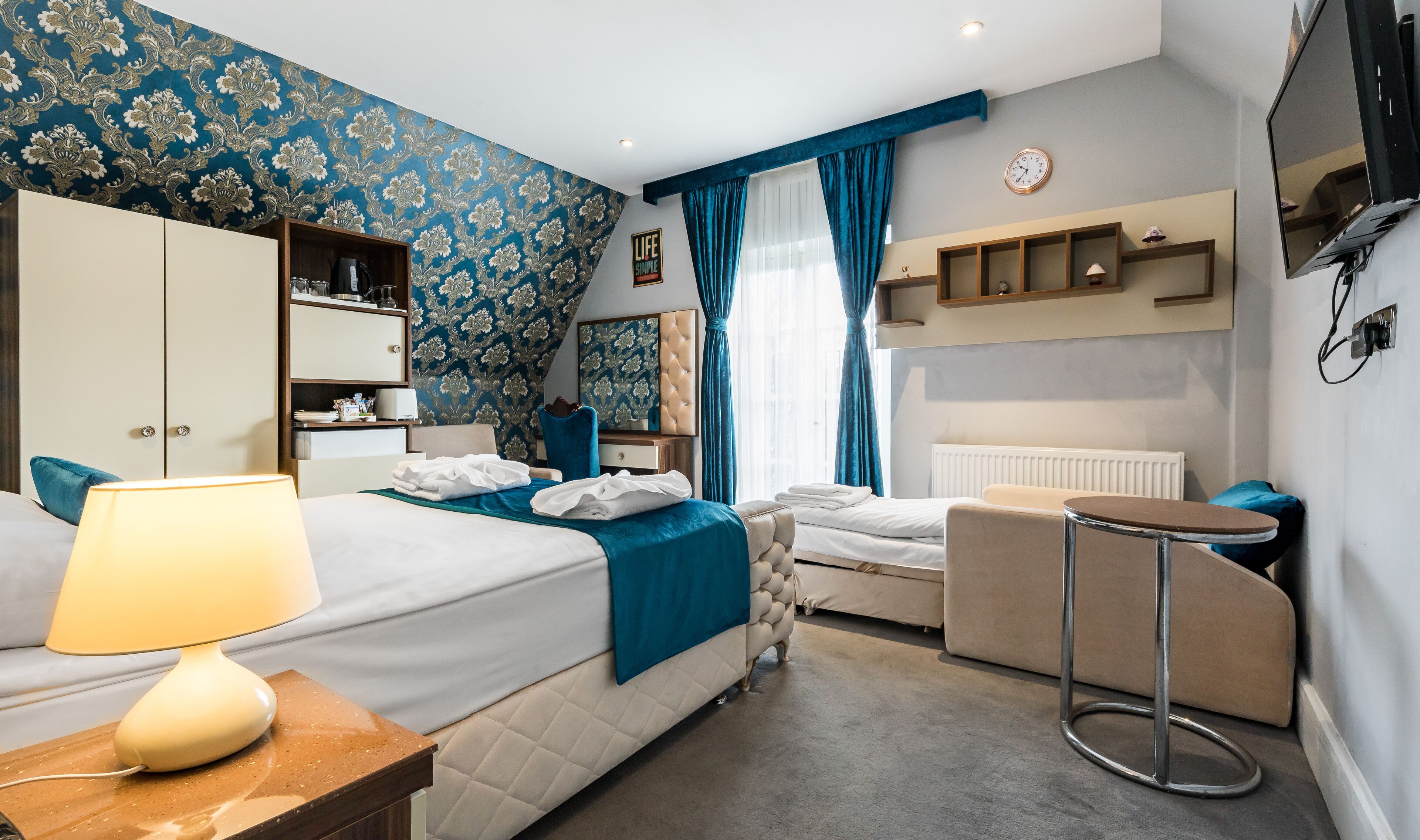 comfort quadruple room, private bathroom