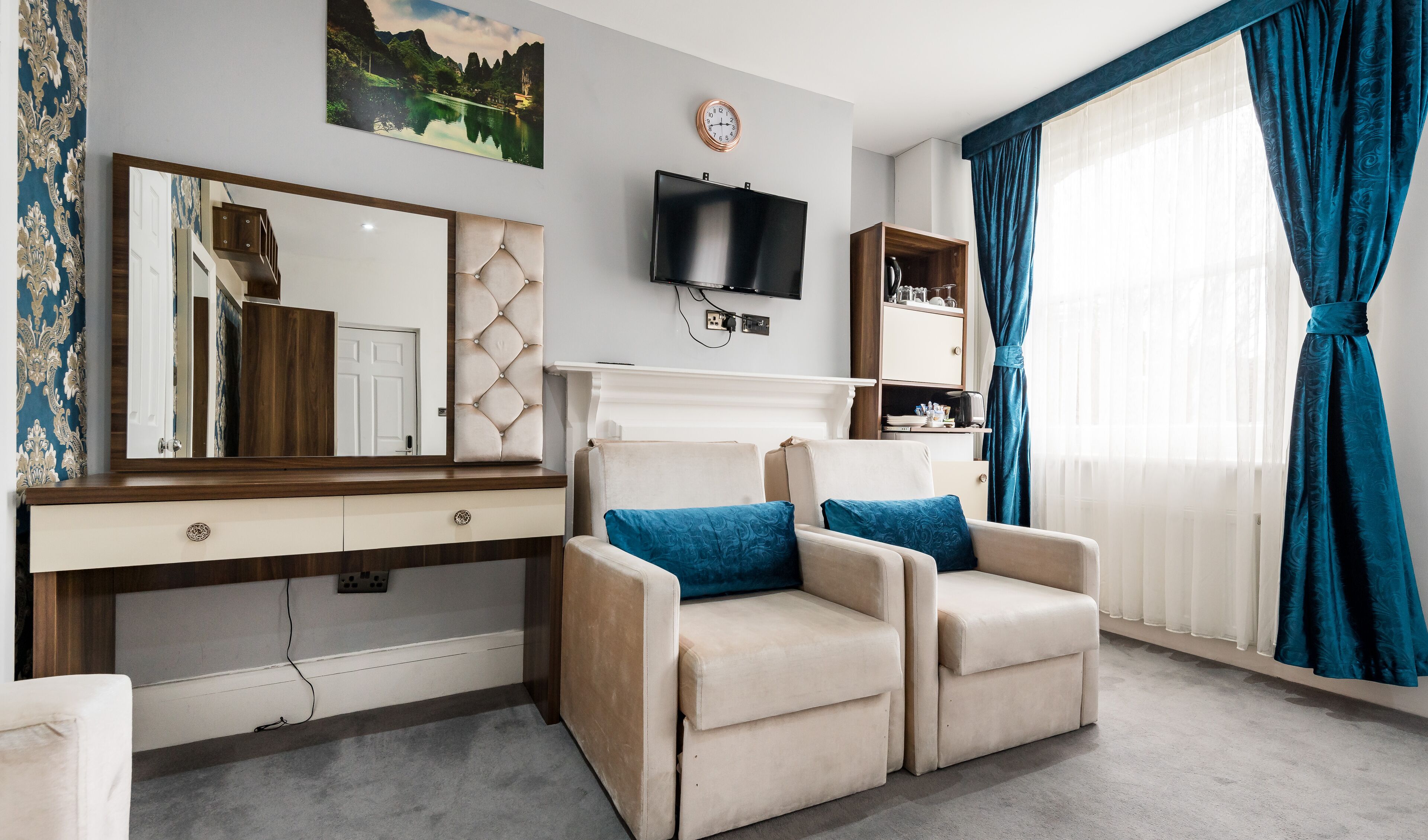 comfort quadruple room, private bathroom