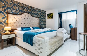 Phòng 3 tiện nghi đơn giản, phòng tắm riêng