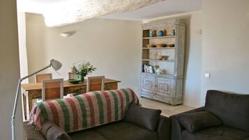 Petite Maison | Living area
