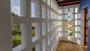 Interior entrance - Barranco da Fonte (Aljezur)