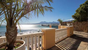 Vista para praia/oceano