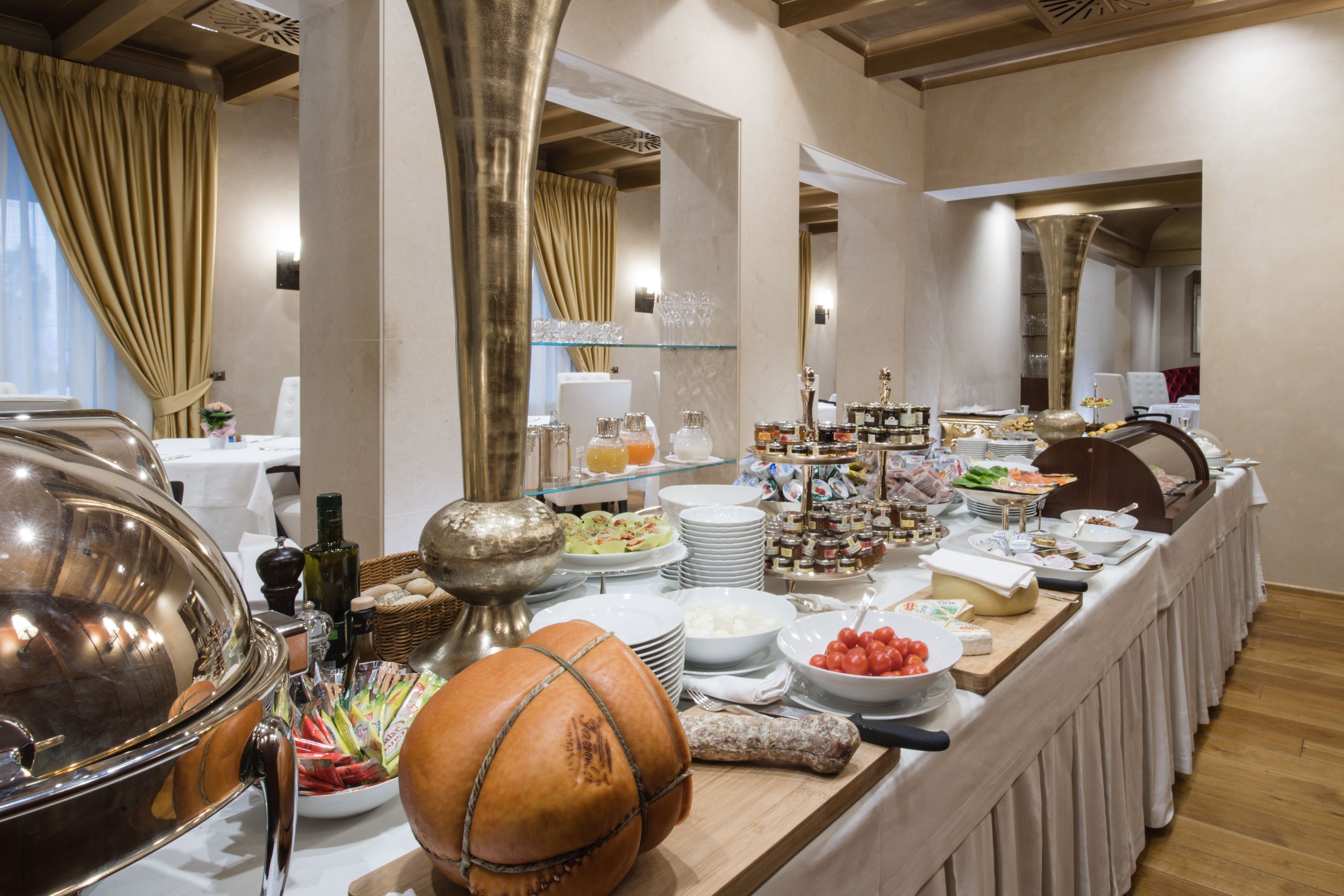 daily continental breakfast (eur 25 per person)