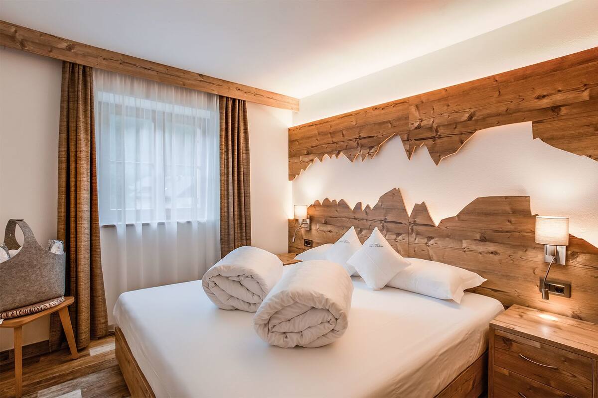 Căn hộ, 2 phòng ngủ, tòa nhà phụ | Minibar, két bảo mật tại phòng, bàn