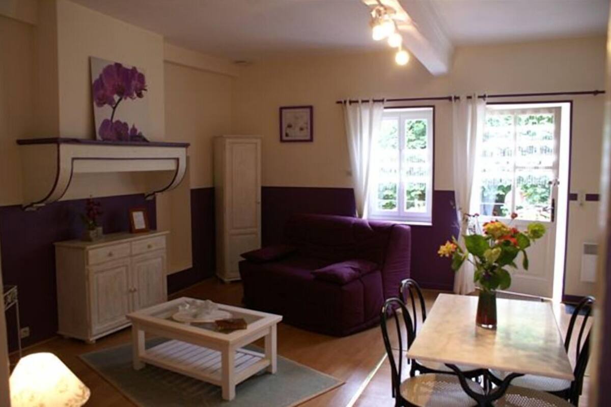 Apartment (Les Orchidées) | Living room | TV