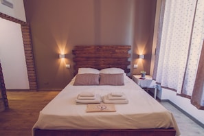 Deluxe Double Room | In-room safe, soundproofing, iron/ironing board, free WiFi - Suite del cuore (Reggio Calabria)