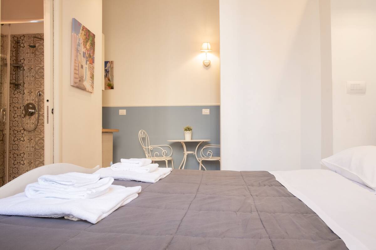 Superior Studio | In-room safe, soundproofing, iron/ironing board (on request)