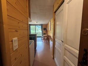 Interior - Cozy studio with south-facing balcony and parking (Châtel)