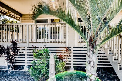 Newly updated home with pools, lanai, ocean view - walk to golf