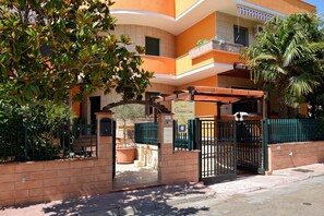 Property entrance - Bed & Breakfast Caravaggio (San Donaci)