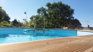 Außenpool, Liegestühle