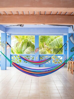 Terrace/patio - Sea Front Inn (Punta Gorda)