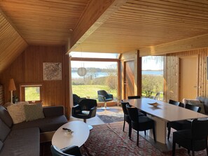 Appartement | Privékeuken | Een koelkast, een kookplaat, een vaatwasser