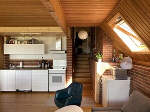 Appartement | Privékeuken | Een koelkast, een kookplaat, een vaatwasser