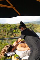 Couples treatment rooms, body treatments, body wraps, body scrubs