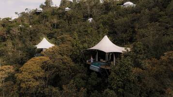 Presidential: Sky Pool & Steam Room | Egyptian cotton sheets, premium bedding, down comforters, pillowtop beds
