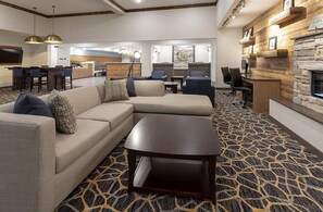 Coin salon dans le hall