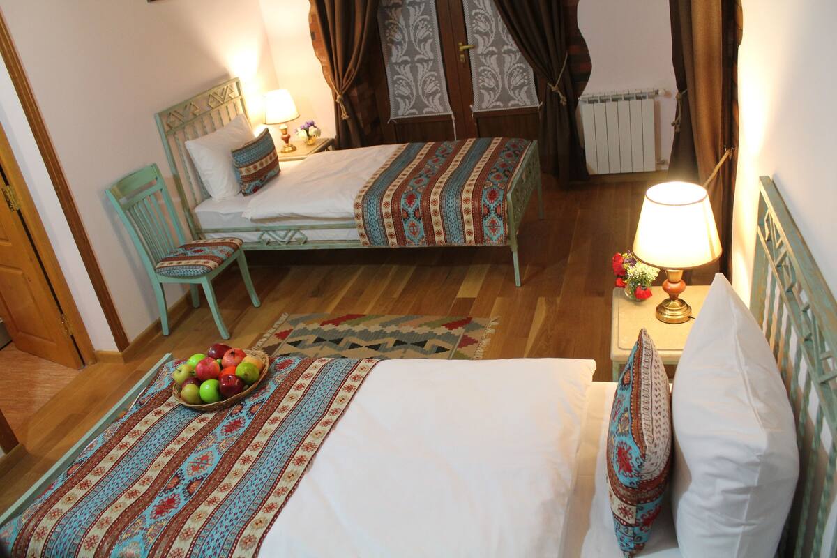 Standard Twin Room, Balcony (Yervandashat)