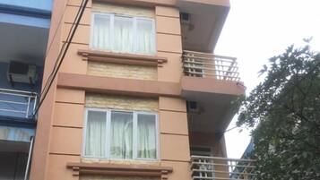 Mặt tiền nơi lưu trú