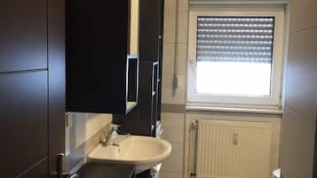 Free toiletries, towels