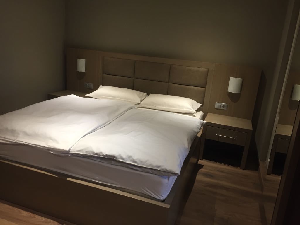 Basic-Apartment | Schreibtisch, kostenloses WLAN, Bettwäsche