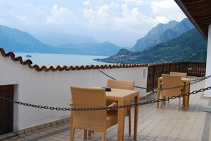 View from property - Albergo Ristorante Orazio (Sale Marasino)