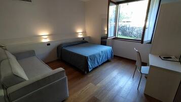 Coffres-forts dans les chambres, bureau, lits bébé (en supplément)