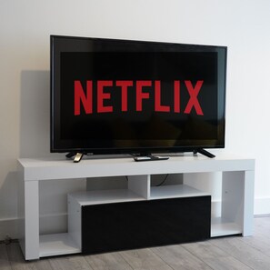 Interior - Camden Reach 3 Bedroom Apartment (London)