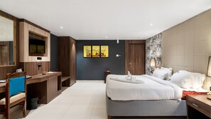 premium classic room city view | 1 bedroom, premium bedding, minibar, in-room safe - Niranjana Hotel (Gaya)