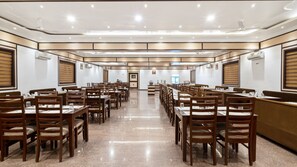 Breakfast, lunch, dinner served; Asian cuisine  - Niranjana Hotel (Gaya)
