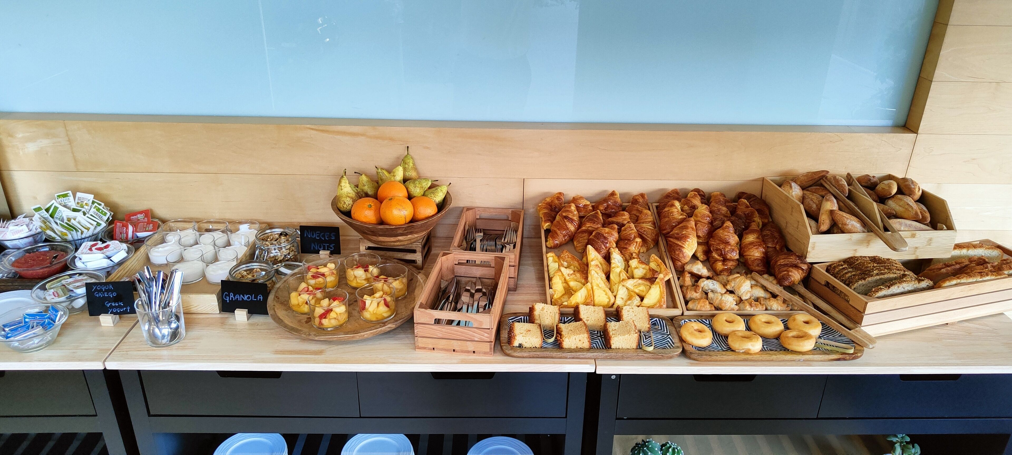 Daily buffet breakfast (EUR 12 per person)