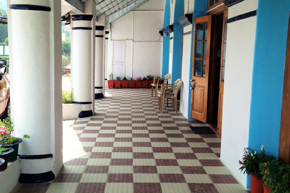 Prince Hotel