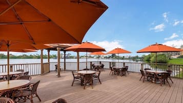 Tempat makan outdoor