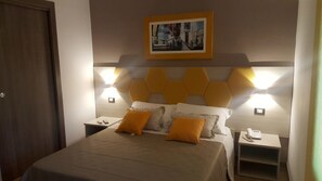 Junior Suite | Desk, soundproofing, free WiFi, bed sheets - B&B Il Campanile (Sciacca)