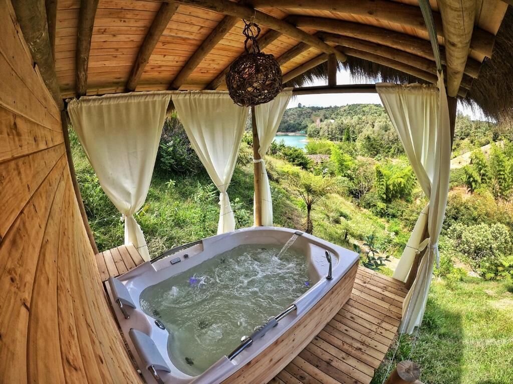 Private spa tub