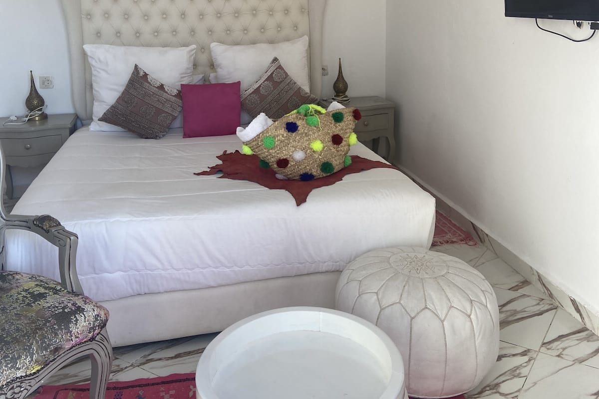 Junior suite, 1 slaapkamer, niet-roken, balkon | Een bureau, gratis wifi, beddengoed