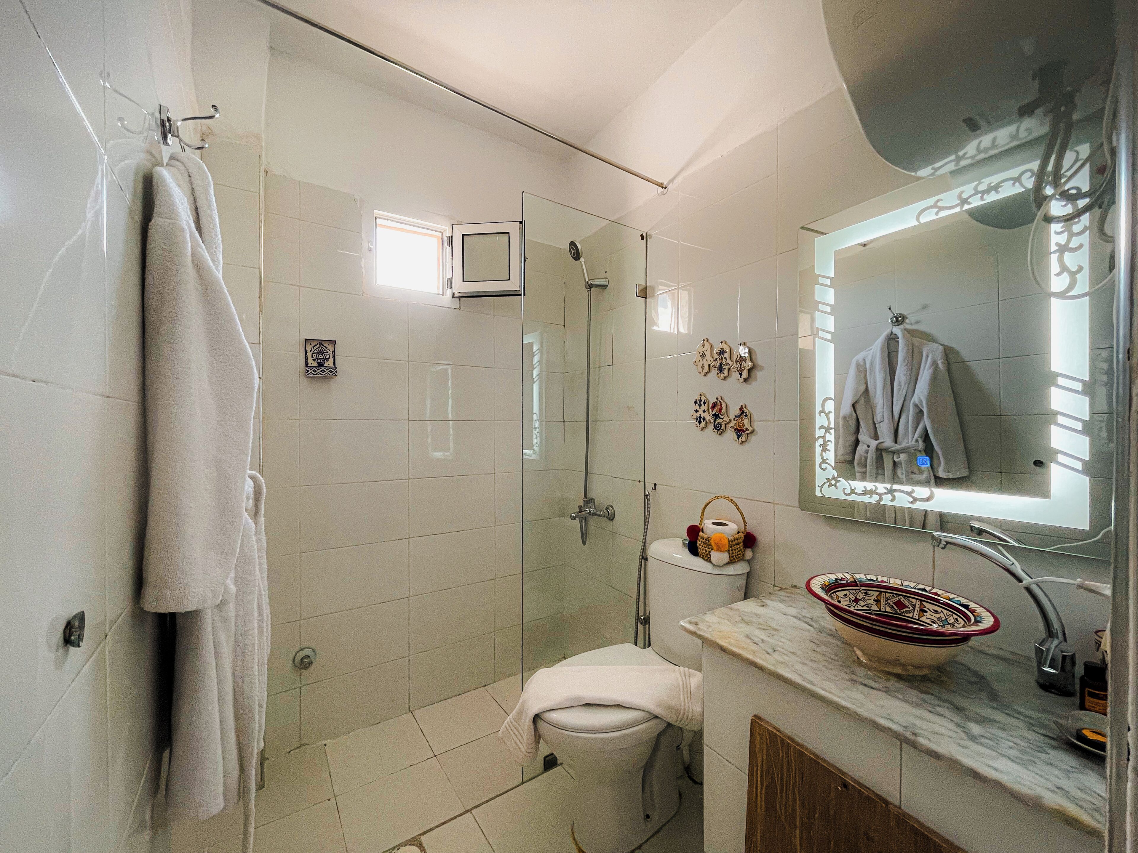 Deluxe Suite, 1 Double Bed with Sofa bed | Bathroom | Shower, free toiletries, slippers, towels