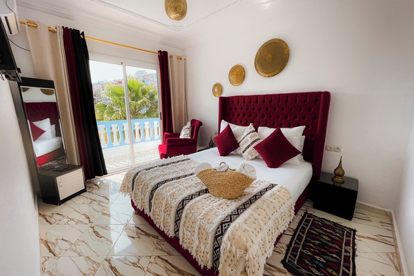 Deluxe Suite, 1 Double Bed with Sofa bed | Desk, free WiFi, bed sheets
