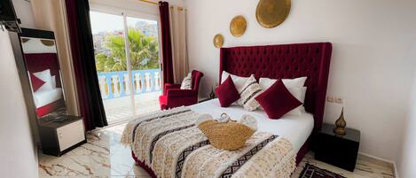 Suite Deluxe, 1 letto matrimoniale con divano letto | Una scrivania, Wi-Fi gratuito, lenzuola