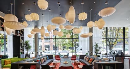 citizenM Seattle South Lake Union