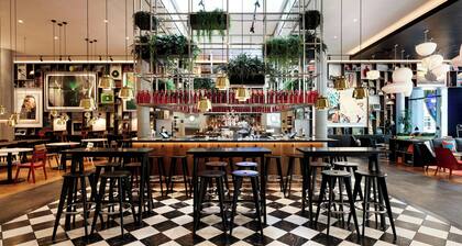 citizenM Seattle South Lake Union