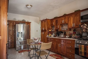 Luxury Villa, 4 Bedrooms, Accessible, Non Smoking | Private kitchen