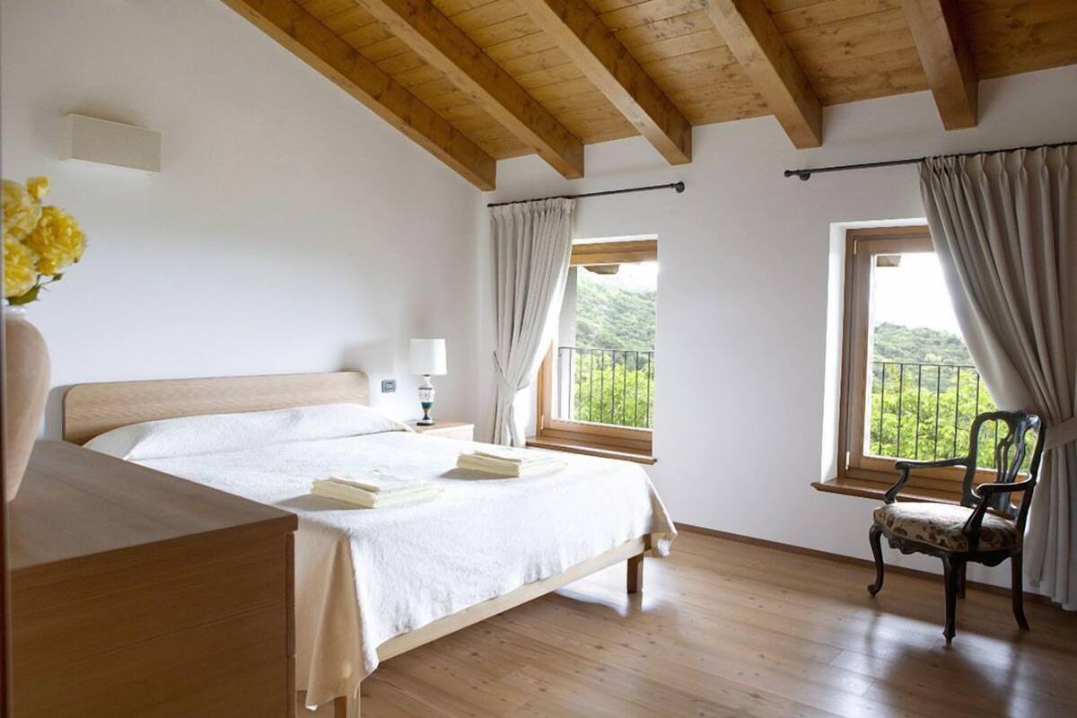 Apartment (Casa Sassi) | Cribs (free), WiFi (free), bed sheets